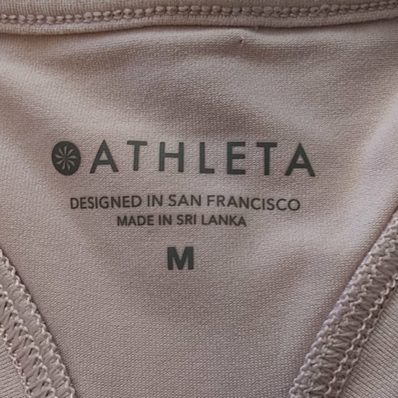 Athleta Top. - Picture 4 of 7